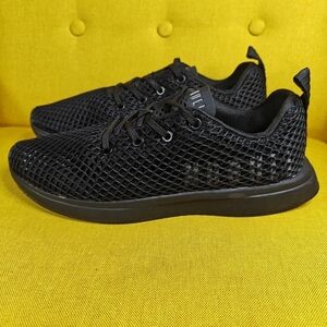 Nobull Mesh Runner Cross Training Shoes Black Sneakers Shoes size M 9 W 10.5
